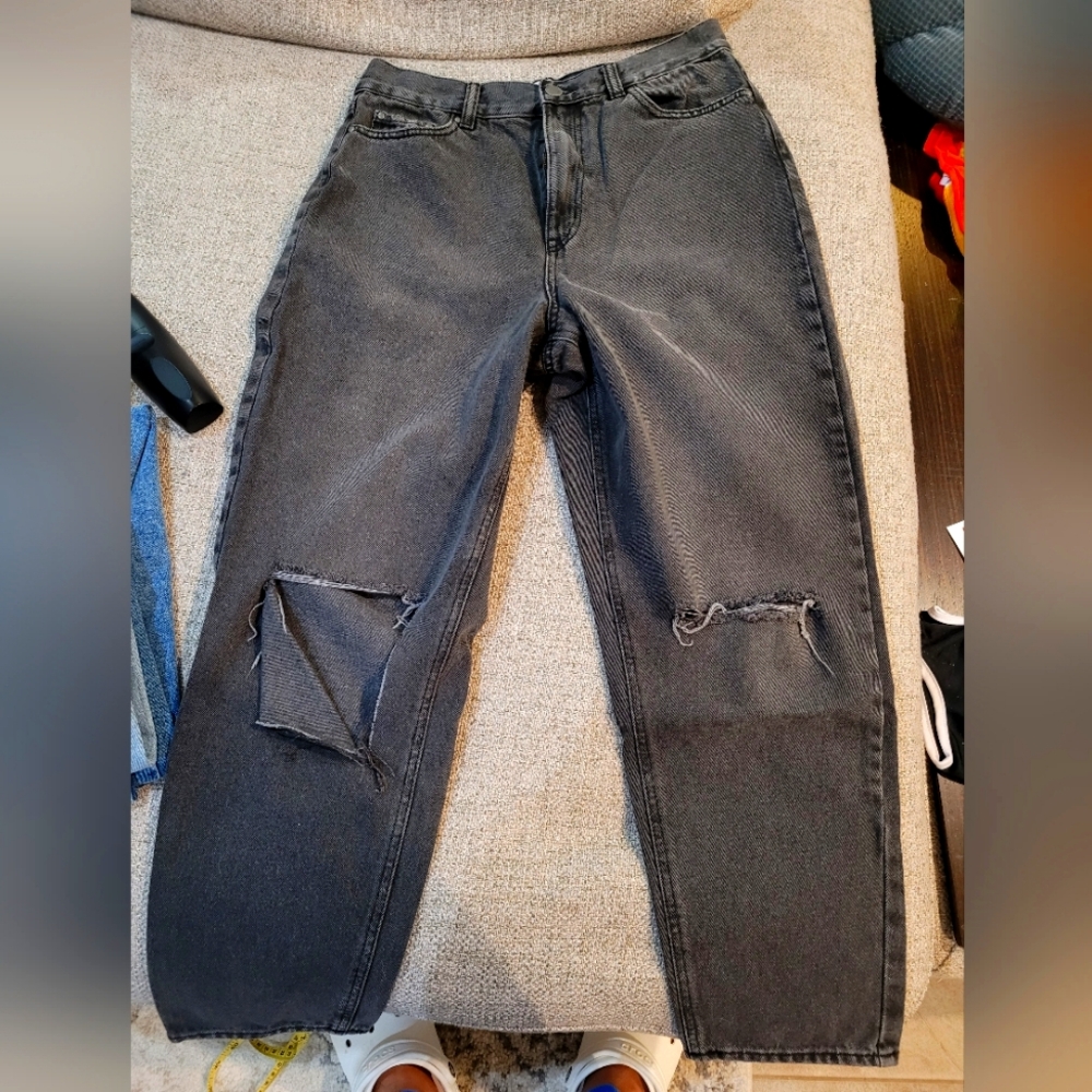 High-rise Ripped jeans